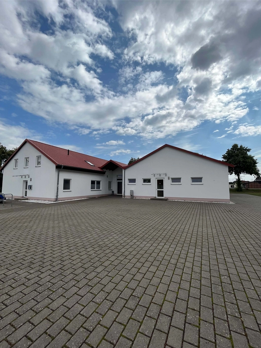 Das Bürgerhaus befindet sich am Schützenplatz 4 in Pöhlde und bietet ca. 20 Stellplätze für PKWs.&nbsp;&copy;&nbsp;Stadt Herzberg am Harz