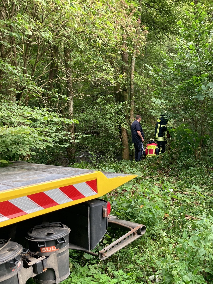 Am Sonntag wurde die Feuerwehren aus Sieber und Herzberg zusammen mit dem Rettungsdienst und der Polizei gegen 15:15 Uhr zu einem Verkehrsunfall auf die L521 zwischen den beiden Orten gerufen&nbsp;&copy;&nbsp;Feuerwehr Herzberg