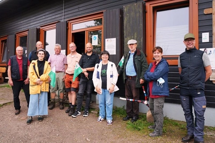 Gruppenfoto bei der Einweihung der Informationstafel&nbsp;&copy;&nbsp;Esperantogesellschaft Südharz
