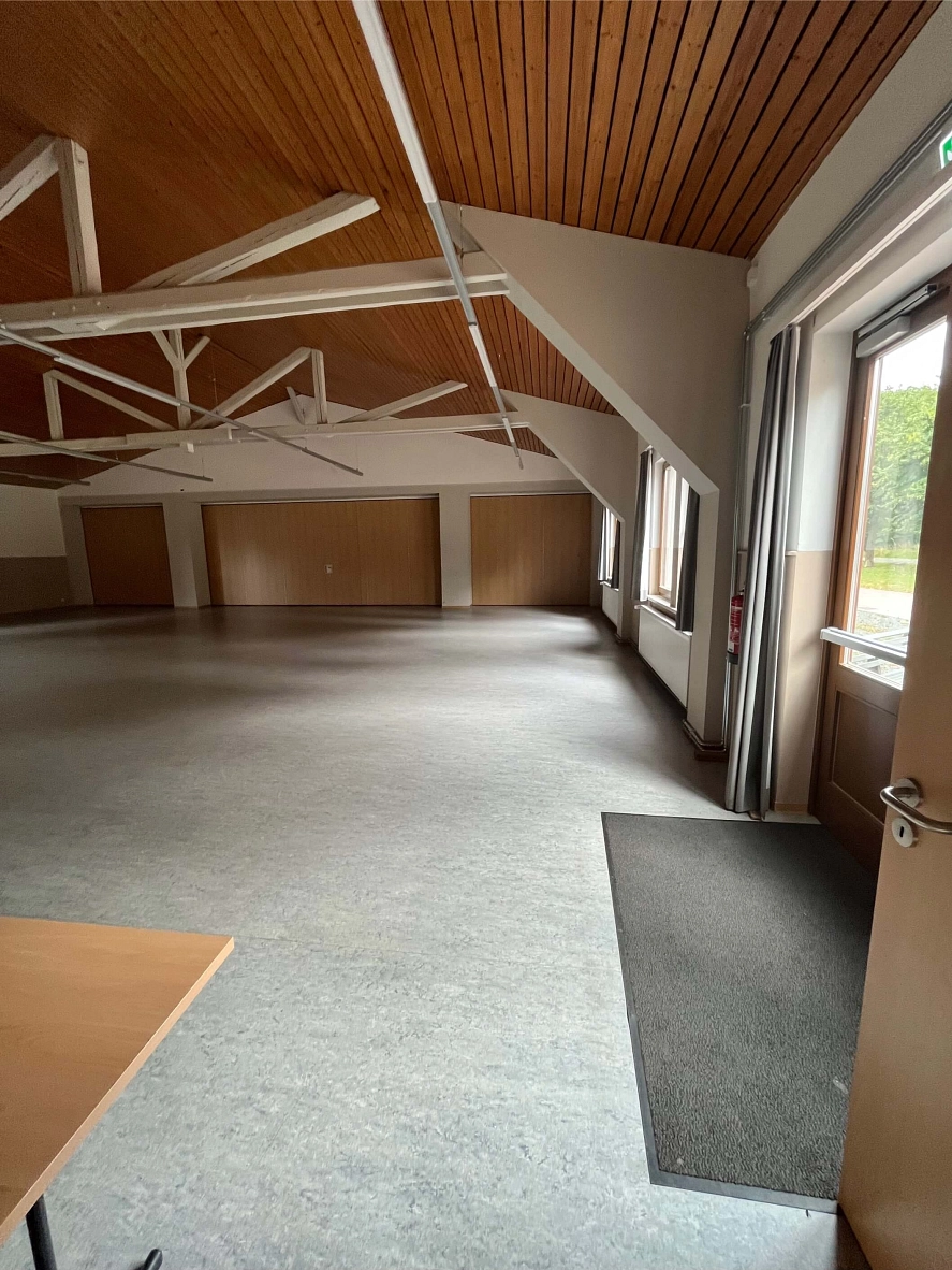 Durch Trennwände ist es möglich die Veranstaltungsfläche auf 198 m² zu teilen. Diese Sektionen bieten Platz 124 Personen.&nbsp;&copy;&nbsp;Stadt Herzberg am Harz
