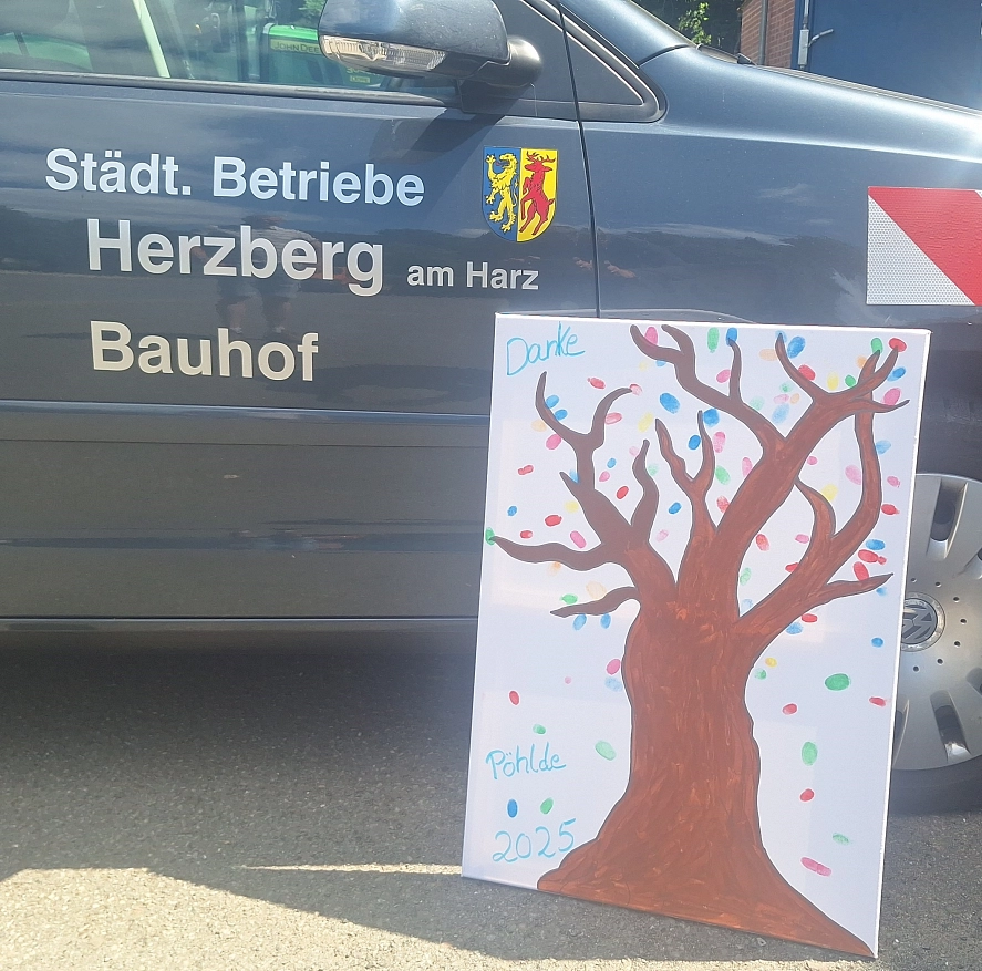 Spielplatzfest in Pöhlde Spielplatzfest in Pöhlde © Stadt Herzberg am Harz