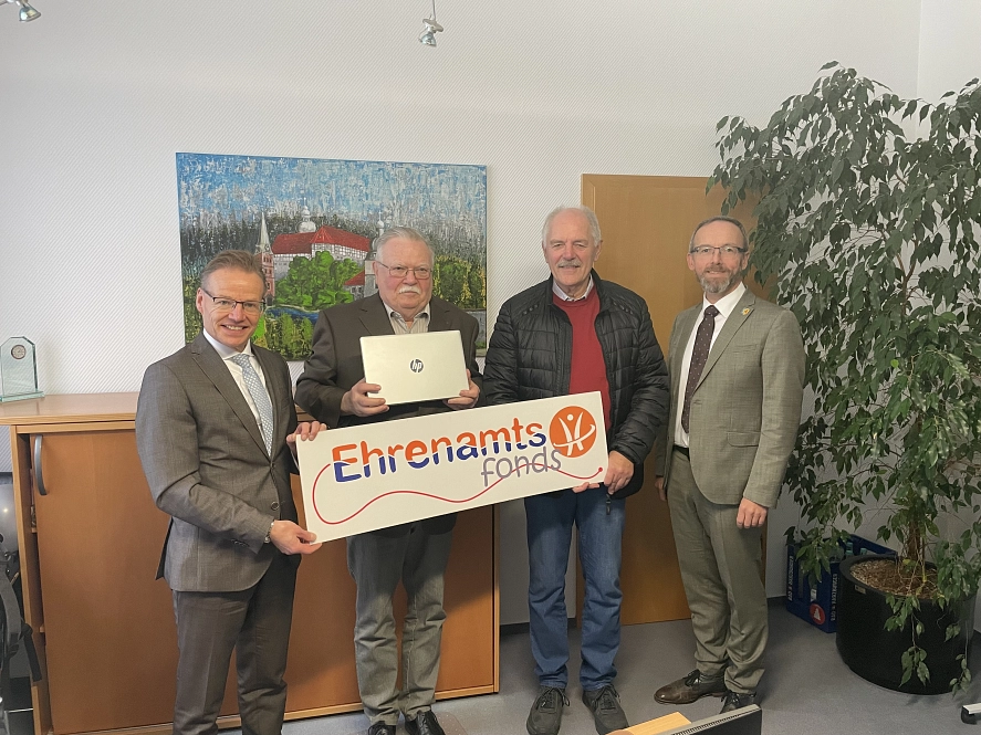 Übergabe einer Ehrenamtsförderung an den Heimat- und Geschichtsverein Herzberg e. V. Übergabe einer Ehrenamtsförderung an den Heimat- und Geschichtsverein Herzberg e. V. © Stadt Herzberg am Harz