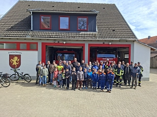 Umwelttag Scharzfeld 2026 50 Engagierte trafen sich in Scharzfeld zum Müllsammeln am 11.04.2026 © Stadt Herzberg am Harz