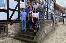 v.l.:1. R. Daniel Großmann, Pauline Klages, Madlen Freckmann / 2. R. Julius Große, Alina Gerlach / R. Klaudia Abraham, Wolfgang Weippert, Christopher Wagner v.l.:1. R. Daniel Großmann, Pauline Klages, Madlen Freckmann / 2. R. Julius Große, Alina Gerlach / R. Klaudia Abraham, Wolfgang Weippert, Christopher Wagner