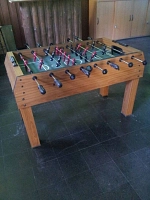 Tisch-Kicker